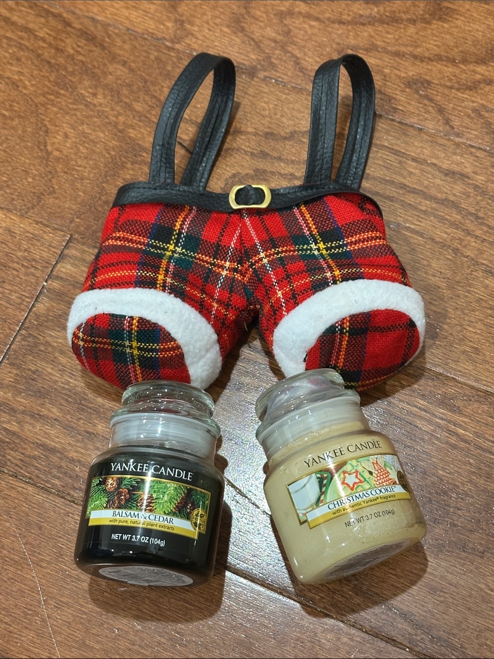 Yankee Candle Santa’s Red Plaid pants with Two Mini Jar candles